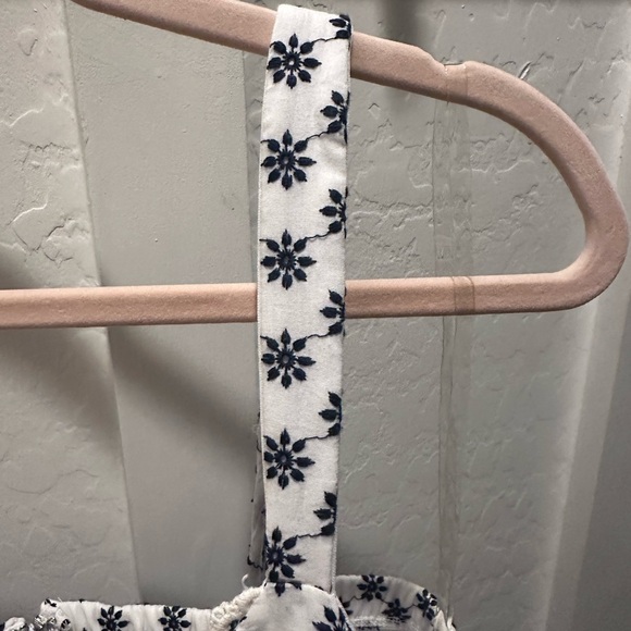 2 for $25
Trixxi Black and White Star‎ Pattern Mini Dress - Picture 4 of 4